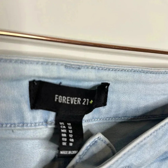 Forever 21 Light Blue Jeans - Picture 7 of 10